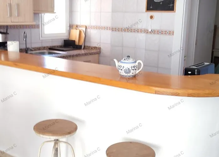 Beach, Parking, Wifi For 5 People!! Apartamento