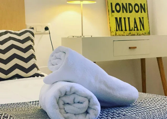 Beach, Parking, Wifi For 5 People!!