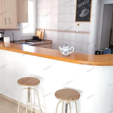 Beach, Parking, Wifi For 5 People!! Appartement