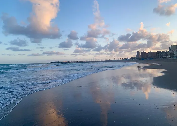 Appartement Beach, Parking, Wifi For 5 People!!